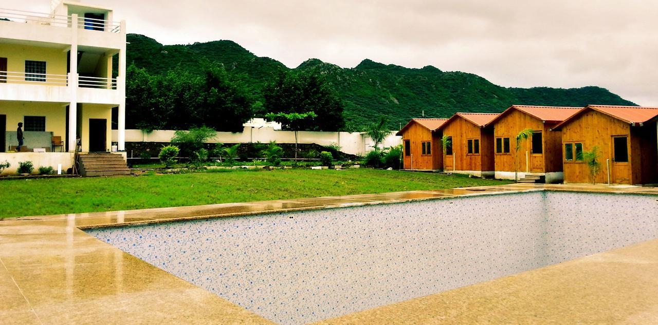 The Rustic Pines Udaipur Exterior photo